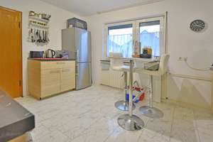 Dreifamilienhaus mit freier Wohnung in beliebter Lage von Kaufungen – Die vollständige Adresse der Immobilie erhältst du vom Anbieter., 34260 Kaufungen – Vorschaubild 10