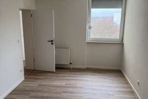 Moderne 3-Zimmerwohnung mit EBK, Balkon, TG und neuem Duschbad – Isarstr. 26, 93057 Reinhausen, Regensburg – Vorschaubild 10