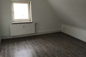 Renovierte DG-Wohnung in Eichholz – 23564 Sankt Gertrud, Lübeck – Vorschaubild 2