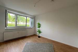 Gemütliche 3-Raumwohnung in grüner und gut angebundener Lage – Carl-Bobach-Straße 14, 9120 Helbersdorf, Chemnitz – Vorschaubild 4