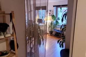 Zimmer in 4er-WG mit Balkon & Hund 🌿🐶