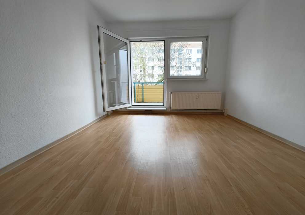 2-Zimmer-Wohnung mit großem Balkon