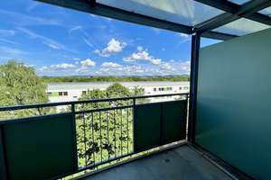 Ihr neues Familiennest: Balkon mit Parkblick, helle Räume, naturnahe Lage – Am Stadtpark 6, 9120 Helbersdorf, Chemnitz – Vorschaubild 2