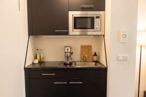 Exklusives City-Appartement mit Balkon und Fußbodenheizung im Herzen Berlins – Die vollständige Adresse der Immobilie erhältst du vom Anbieter., 10178 Mitte (Ortsteil), Berlin – Vorschaubild 9