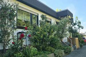 Seltene Gelegenheit: Großzügiger Bungalow mit Terrasse, Keller und Garage in Ludwigshafen-Oppau