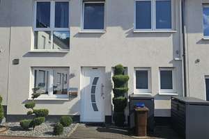 Familienglück mit Zukunft: Modernes Einfamilienhaus mit Photovoltaik in Gladbeck