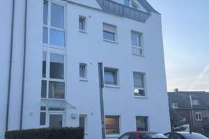Wunderschöne 3 Zimmerwohnung mit großem Balkon und Stellplatz !!