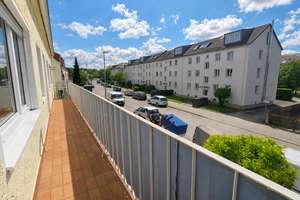 Charmantes Appartement mit Süd-Balkon und großzügiger Wohnküche – Karl-Schmolz-Str. 2, 80997 Allach, München – Vorschaubild 3