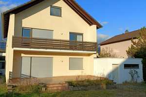 Freistehendes Haus mit 2 Wohnungen, großem Garten und Sauna – Karlsruhe (Kreis) – Vorschaubild 1
