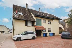 Zwei Immobilien zu einem Preis - Reihenendhaus mit angebautem Dreifamilienhaus! – Die vollständige Adresse der Immobilie erhältst du vom Anbieter., 79541 Lörrach – Vorschaubild 2