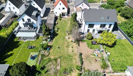 Bild von ENTWICKLUNGSPOTENTIAL 📈 Sanierungsbedürftiges Mehrfamilienhaus mit 790 m² Baugrundstück!