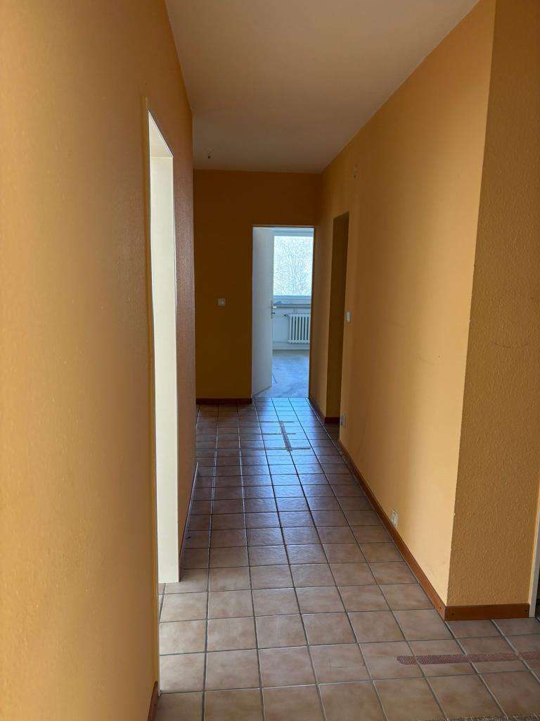 Immobilie in Steinbach - Renovierungsbedürftige 3-Zimmer Wohnung in Steinbach/Taunus! - Bild 4