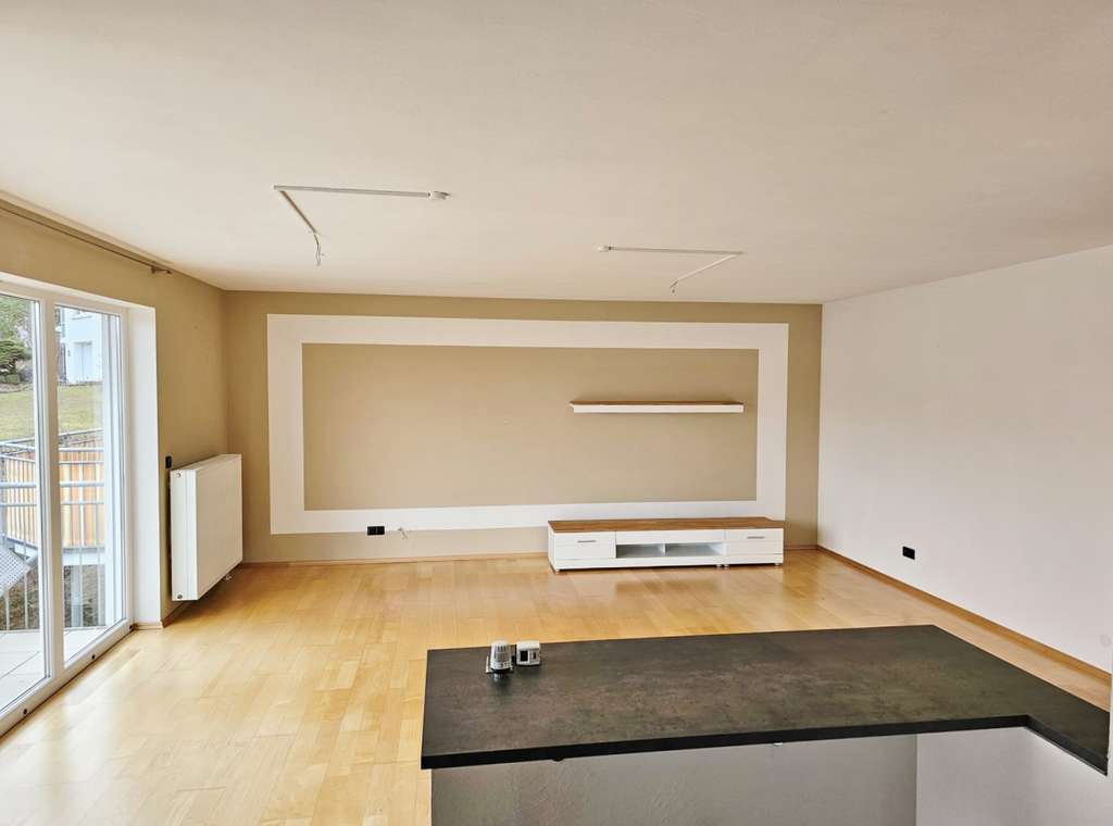 Immobilie in Dunningen - Helle 4-Zimmer-Wohnung in kleiner Einheit! - Bild 2