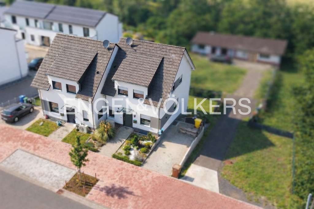 Immobilie in Otzberg - Attraktive Doppelhaushälfte mit Einliegerwohnung in Otzberg - Bild 1