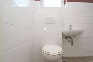 PETS ALLOWED IN FREE STANDING HOUSE! Refurbished in 2021, approx. 200 m², fenced in yard, and garage – 65199 Dotzheim, Wiesbaden – Vorschaubild 18