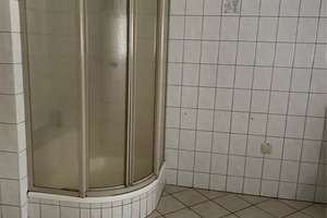 Großes Wohnhaus mit Nebengelaß in Bertsdorf – Die vollständige Adresse der Immobilie erhältst du vom Anbieter., 2763 Zittau – Vorschaubild 3