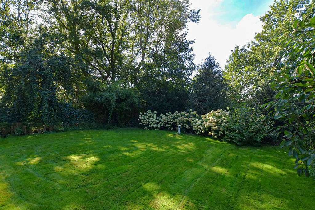 Immobilie in Sülfeld - Stilvolles Landhaus auf weitläufigem Grundstück mitten im Grünen zwischen Hamburg & Ostsee... - Bild 2