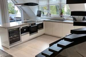 Luxuriöse 2,5-Zimmer Maisonette Wohnung in München-Waldtrudering