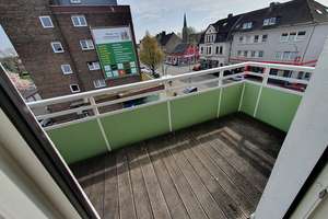 1,5 R.-DG-Apartment, gehobene Ausstattung (Hübsches Bad, Balkon, Kochgelegenh.)  in E Frintrop – Die vollständige Adresse der Immobilie erhältst du vom Anbieter., 45359 Frintrop, Essen – Vorschaubild 2