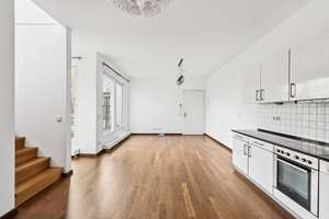 Maisonette-3-Zimmer Penthousewohnung mit  Parkplatz &Terrasse – Die vollständige Adresse der Immobilie erhältst du vom Anbieter., 10243 Friedrichshain, Berlin – Vorschaubild 4