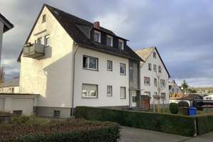Schicke Dachgeschloßwohnung mit Balkon