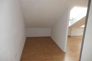 Schönes und helles Dachgeschoß-Appartment in 3-Fam.-Haus - Köln-Weiden, Schulstr (Rhein-Center-Nähe) – Schulstraße 46, 50858 Weiden, Köln – Vorschaubild 4