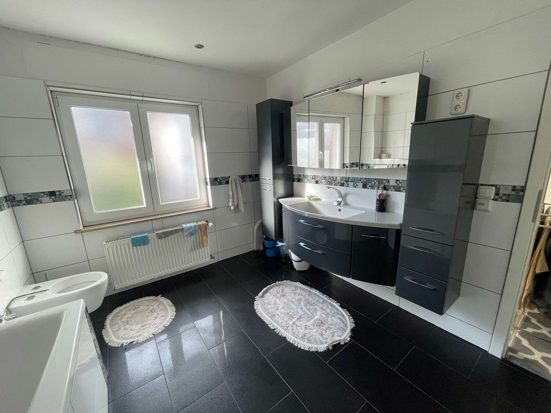 Immobilie in Lollar - ANGEBOT! Sehr schönes Einfamilienhaus mit Panaromablick, Parterre-Wohnung und Lagerfläche in Lollar - Bild 29