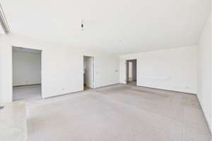 Helle 4-Zimmer-Wohnung mit traumhafter Fernsicht, Balkon & Tiefgarage in ruhiger Parklage – Die vollständige Adresse der Immobilie erhältst du vom Anbieter., 70565 Fasanenhof, Stuttgart – Vorschaubild 2