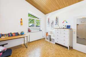 Außergewöhnliches Einfamilienhaus mit Gartenidylle & Doppelgarage - in ruhiger Lage – Die vollständige Adresse der Immobilie erhältst du vom Anbieter., 55126 Finthen, Mainz – Vorschaubild 16