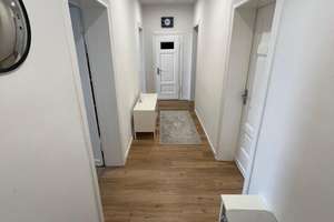 Zentrumnahe, helle 4 Zimmer-Wohnung, WG-tauglich, Küche optional, Fernwärme