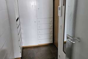  3 Zimmern in Leverkusen Wiesdorf  – Wiesdorfer Platz 10, 51373 Wiesdorf, Leverkusen – Vorschaubild 2