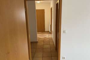 Zentrumsnahe 4-Zimmer Wohnung mit tollem Südbalkon in Erding zu vermieten! – Die vollständige Adresse der Immobilie erhältst du vom Anbieter., 85435 Erding – Vorschaubild 8