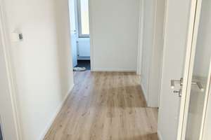 Frisch sanierte 3-Zi.-DG-Wohnung im Grünen – Fußbodenheizung, Wärmepumpe & Waldblick – 51375 Schlebusch, Leverkusen – Vorschaubild 2