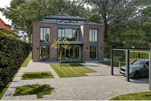Exklusives Architektenhaus in Adresslage von Wohldorf-Ohlstedt