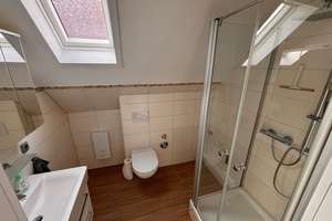 Charmante Dachgeschosswohnung im Herzen von Lüdenscheid – 3 Zimmer, Balkon und Aufzug – Die vollständige Adresse der Immobilie erhältst du vom Anbieter., 58511 Lüdenscheid – Vorschaubild 6