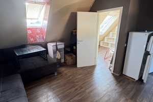 2-Zimmer Dachgeschoss Wohnung inkl. Küche (teilmöbliert) – Daimlerstraße 99, 70372 Stuttgart – Vorschaubild 3
