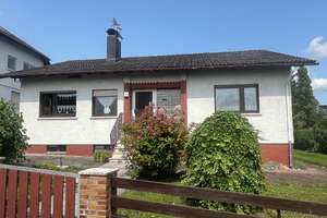 Einfamilienhaus auf großem Grundstück in Gründau-Rothenbergen – Die vollständige Adresse der Immobilie erhältst du vom Anbieter., 63584 Gründau – Vorschaubild 3
