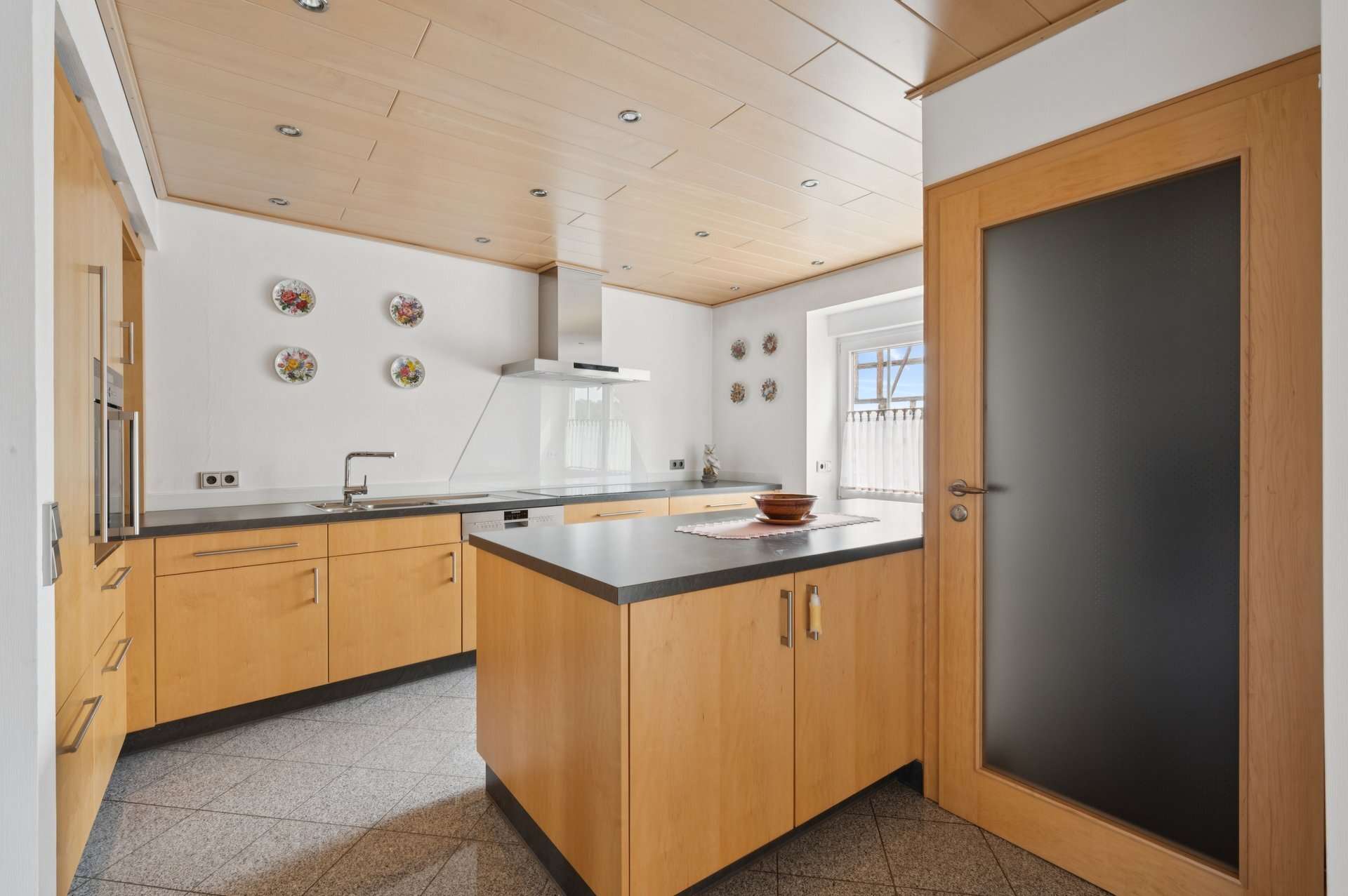 Immobilie in Nidda - Doppeltes Wohnglück - zwei Häuser auf einem Grundstück - Bild 12