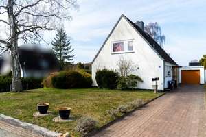 Charmantes Einfamilienhaus mit großem Garten in Lübeck Schlutup – Die vollständige Adresse der Immobilie erhältst du vom Anbieter., 23568 Schlutup, Lübeck – Vorschaubild 3
