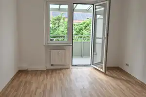 Schöner Wohnen: interessante 2-Zimmer-Wohnung mit Balkon – Falkenstr. 5, 1067 Dresden – Vorschaubild 3