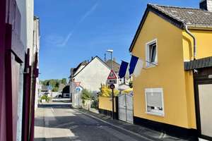 Zukunft in Zündorf: Sanierungsbedürftiges Haus in sehr zentraler Lage! – Die vollständige Adresse der Immobilie erhältst du vom Anbieter., 51143 Zündorf, Köln – Vorschaubild 2