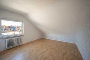 Mehrfamilienhaus mit 2 Garagen || Großes Grundstück mit schönem Garten – Köln – Vorschaubild 6