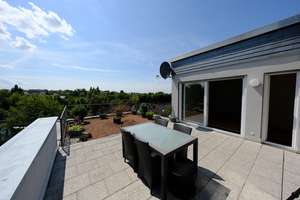 „Kleines Penthouse“ mit großer Dachterrasse, kleinem Dachgarten und Weitblick – Die vollständige Adresse der Immobilie erhältst du vom Anbieter., 42655 Solingen-Mitte, Solingen – Vorschaubild 2