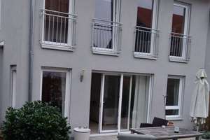 Provisionsfrei* 1a LAGE neuw. 5,5 Zi. DHH 162 ² INKL.GARAGE-Kamin-ZISTERNE-Glasfaser-VOLLKELLER-Sola – Die vollständige Adresse der Immobilie erhältst du vom Anbieter., 73434 Unterrombach-Hofherrnweiler, Aalen – Vorschaubild 1
