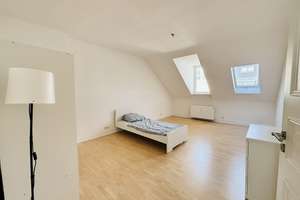 Charmante 5-Zimmer-Altbauwohnung in zentraler Wiesbadener Lage – Oranienstraße 38, 65185 Mitte, Wiesbaden – Vorschaubild 3