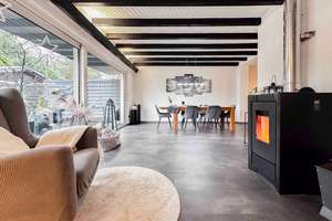 Exklusive DHH in Essen - Stilvoll modernisiert mit Kaminofen, Sauna und Gartenidylle – Die vollständige Adresse der Immobilie erhältst du vom Anbieter., 45277 Überruhr-Hinsel, Essen – Vorschaubild 1