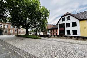 Exklusive 2-Zimmer-Wohnung mit geh. Innenausstattung, Garage, Balkon, Kamin & EBK – Rathausstraße 18, 41061 Gladbach, Mönchengladbach – Vorschaubild 28