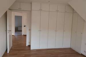 Attraktive 4-Zimmer Dachgeschosswohnung mit Balkon in Osnabrück Innenstadt – Die vollständige Adresse der Immobilie erhältst du vom Anbieter., 49074 Innenstadt, Osnabrück – Vorschaubild 13