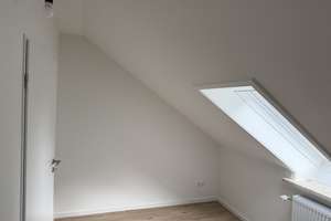 Frisch sanierte 1,5-Zi.-DG-Wohnung in Bramfeld – Ilenkruut 45, 22179 Bramfeld, Hamburg – Vorschaubild 9