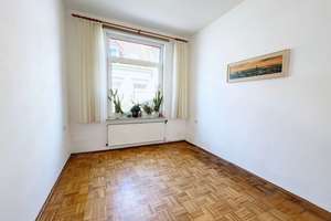 Renovierungsbedürftiges Reihenmittelhaus mit Terrasse – Die vollständige Adresse der Immobilie erhältst du vom Anbieter., 28217 Westend, Bremen – Vorschaubild 3